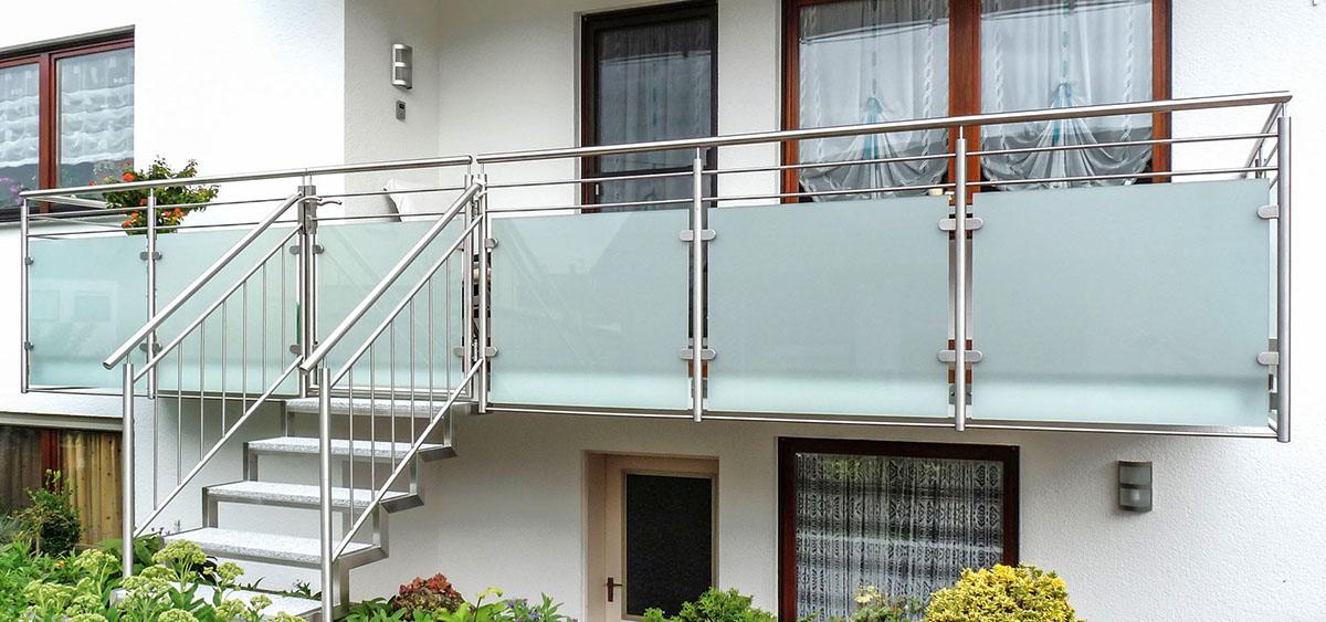 Edelstahl Balkongeländer Grömbach - ↗️Schmid-Jakobs.de: ✓Geländerbau, Aluminium Sichtschutz, Treppengeländer, Terrassendach
